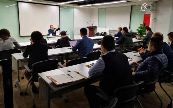 E:/wlq1996/党群BJCA/2-党团信息/2019党工团信息 公司外网/1 党/12.11 威廉希尔公司党委理论学习中心组开展《密码法》专题学习/图片2压缩.png